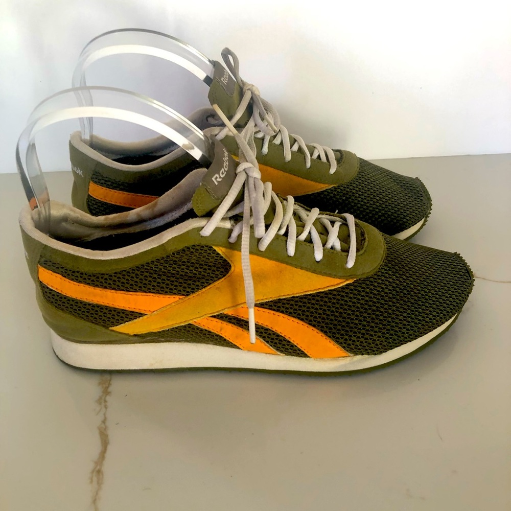 Vintage REEBOK running shoes size 5.5